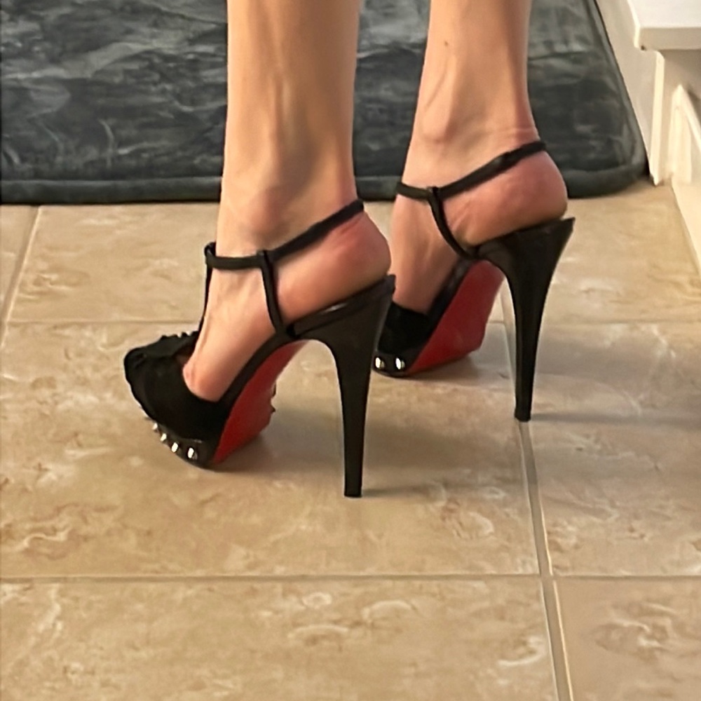 Beautiful Christian Louboutin authentic heels, size 36, fit 5.5-6